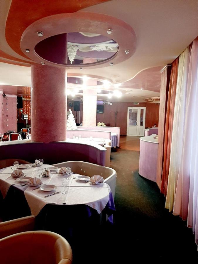 Hotel Vetraz Vitebsk Buitenkant foto