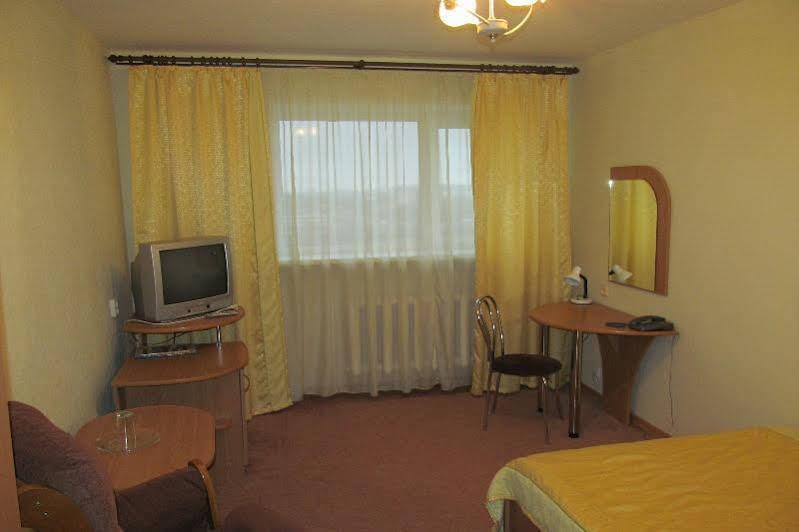 Hotel Vetraz Vitebsk Buitenkant foto