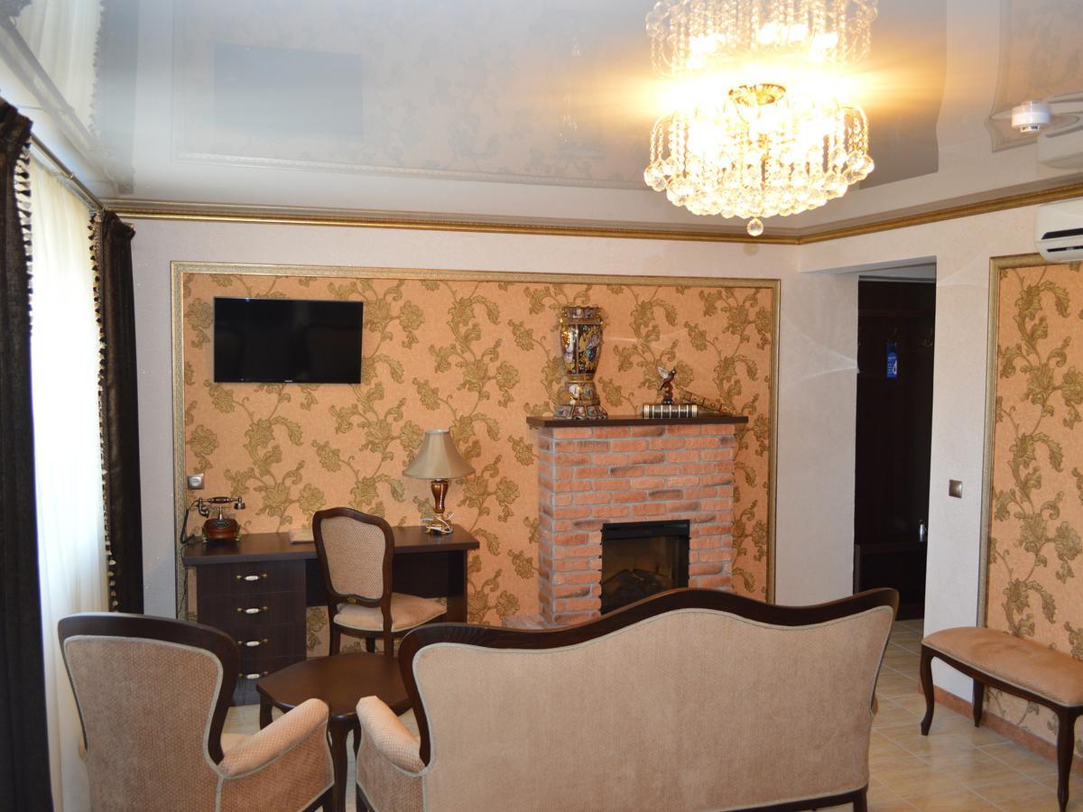 Hotel Vetraz Vitebsk Buitenkant foto