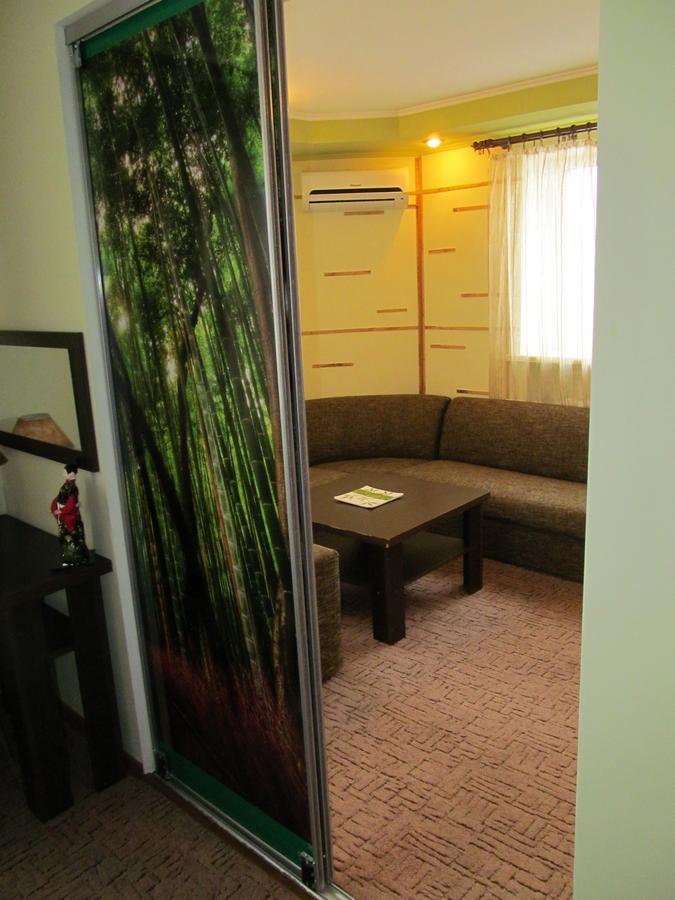 Hotel Vetraz Vitebsk Buitenkant foto