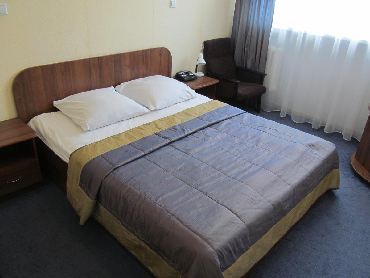 Hotel Vetraz Vitebsk Buitenkant foto