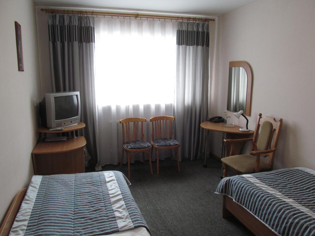 Hotel Vetraz Vitebsk Buitenkant foto
