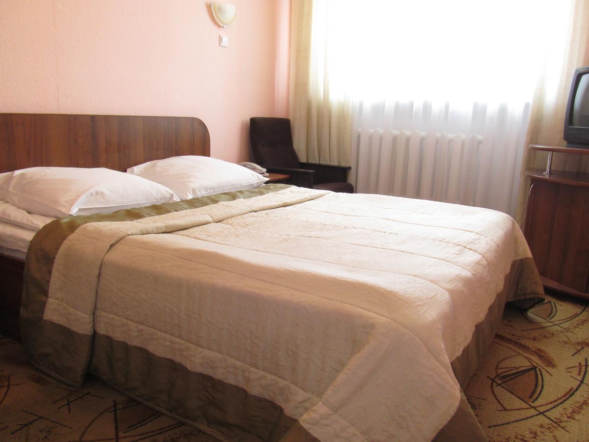 Hotel Vetraz Vitebsk Buitenkant foto